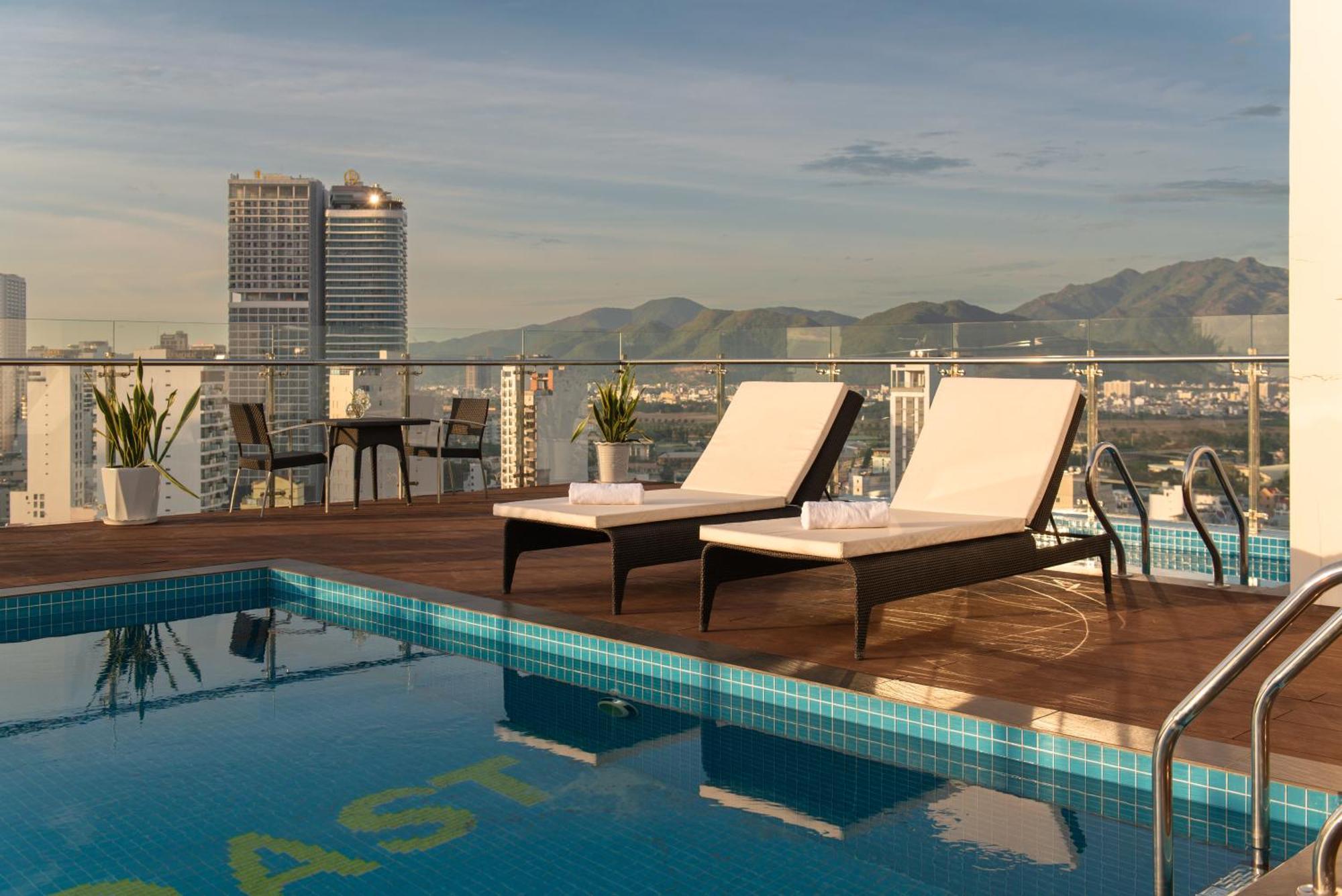 Goldcoast Hotel Nha Trang Exterior photo